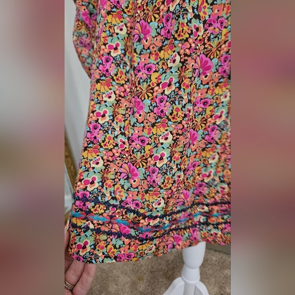 LOBAS Ditsy Floral Boho Flowy Shift Long Sleeve Mini Dress. Pink Multi. Size Med - Picture 7 of 14